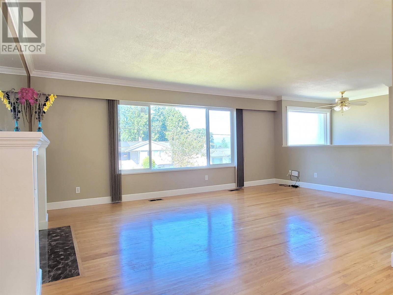 Port Coquitlam, BC V3C1H1,2110 AUDREY DRIVE