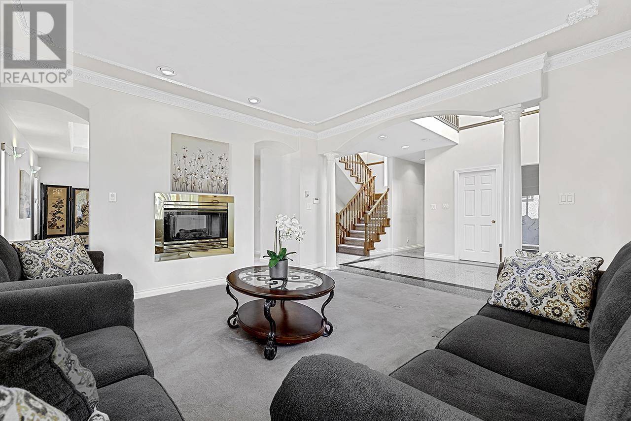 Burnaby, BC V5J4A6,7362 WAVERLEY AVENUE