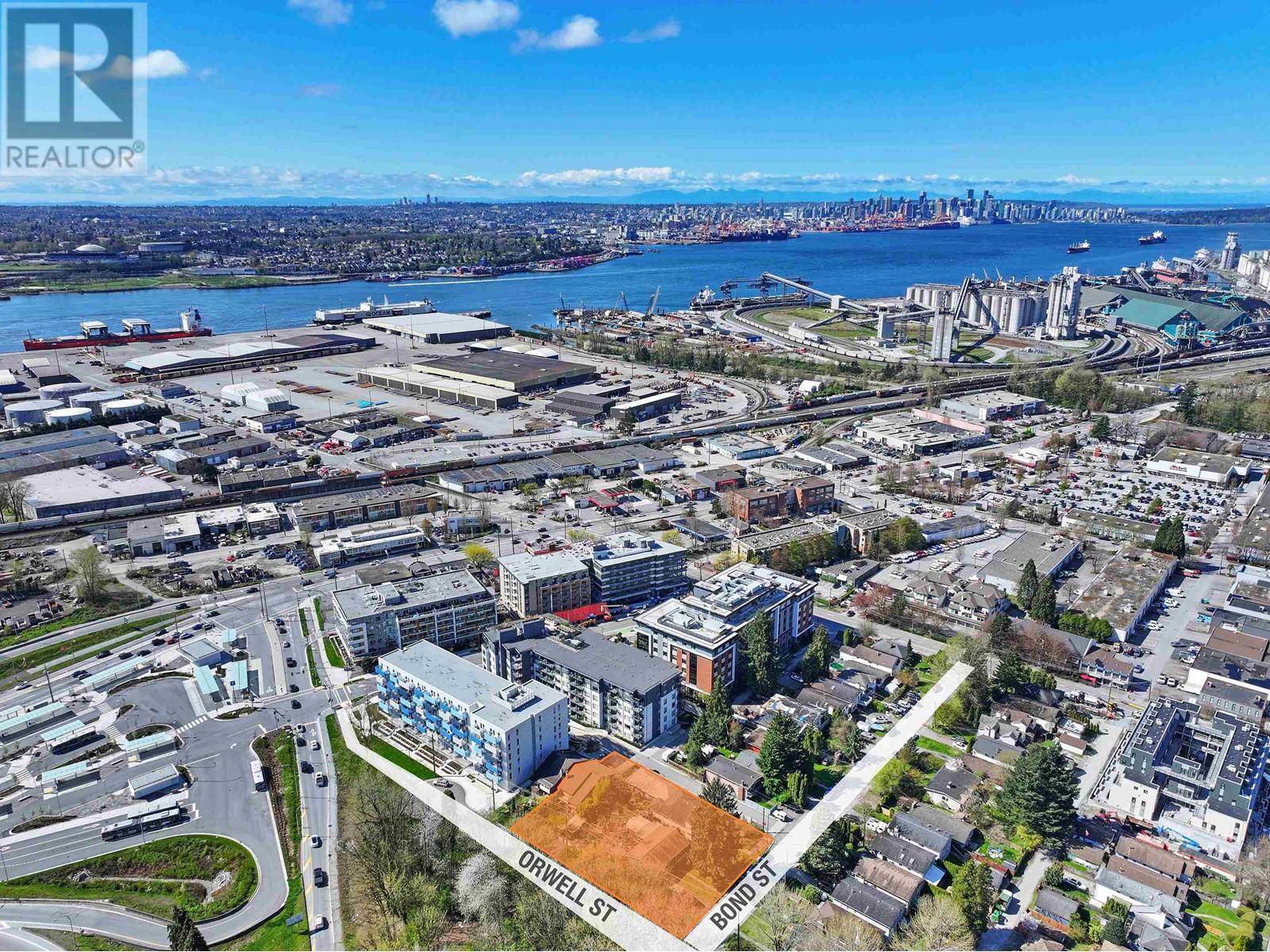 North Vancouver, BC V7J2G2,279 ORWELL STREET