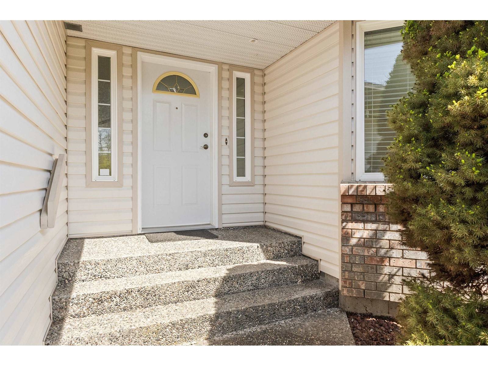 Harrison Hot Springs, BC V0M1K0,441 EMERALD AVENUE|Harrison Hot Springs