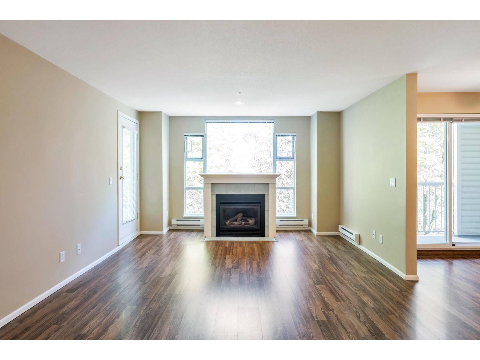 Abbotsford, BC V2S7L6,2963 NELSON #308