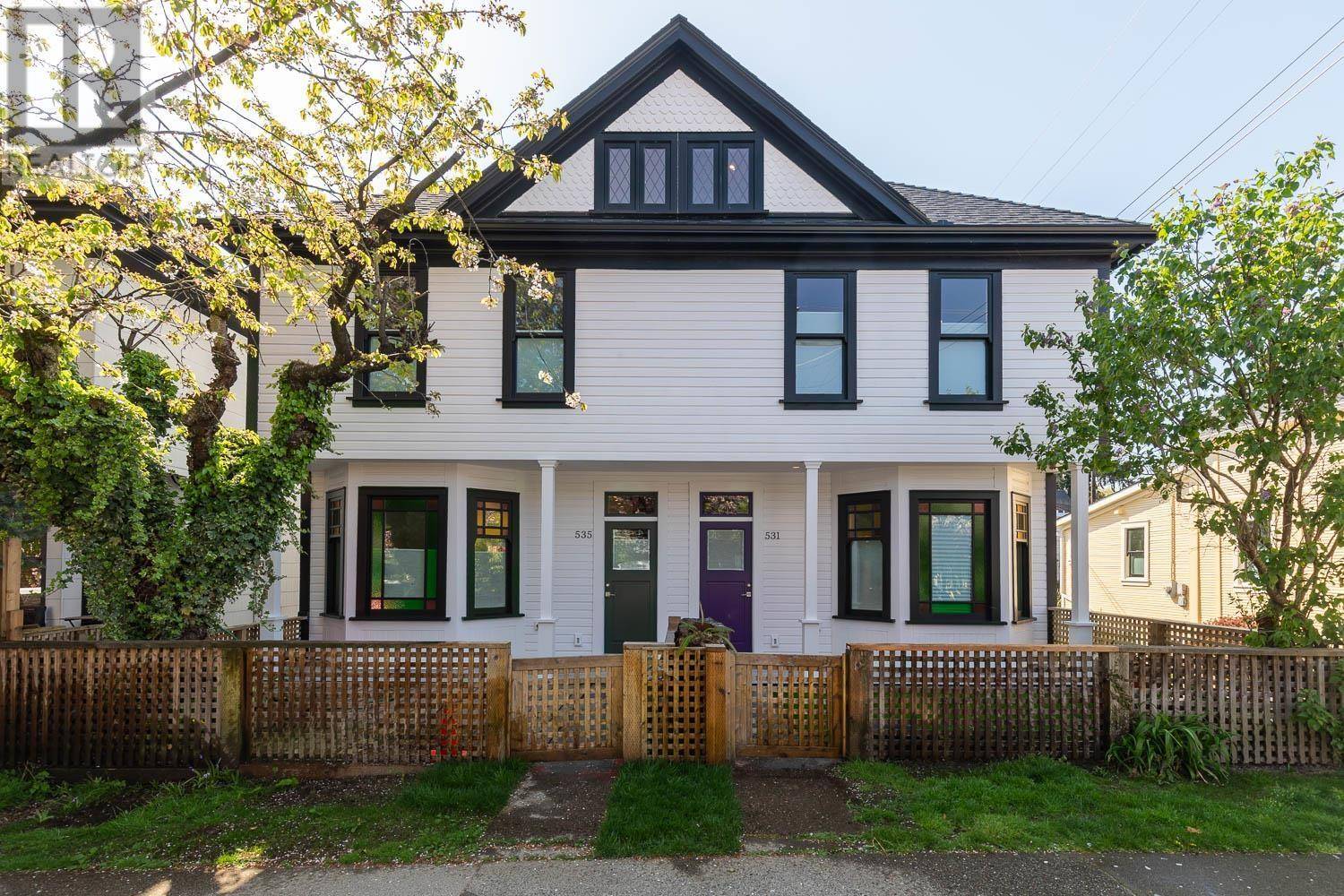 Vancouver, BC V6A1Y6,795 KEEFER STREET