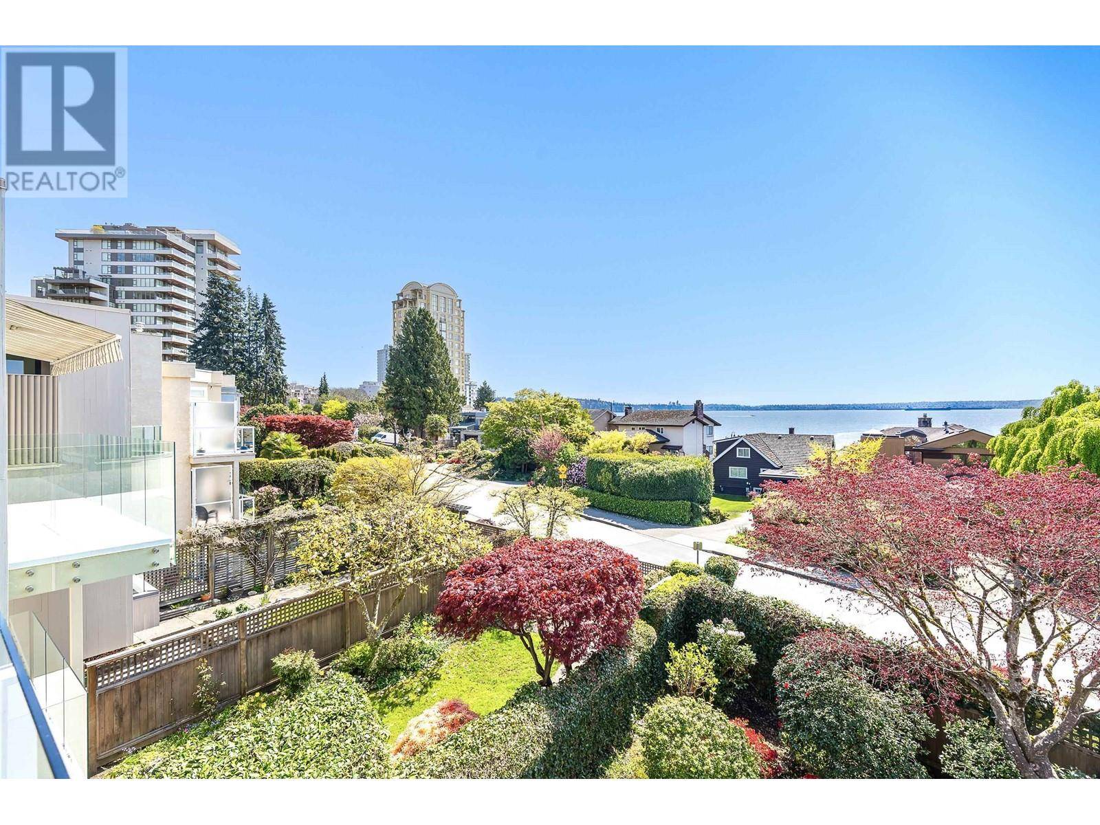 West Vancouver, BC V7V1C9,2343 BELLEVUE AVENUE