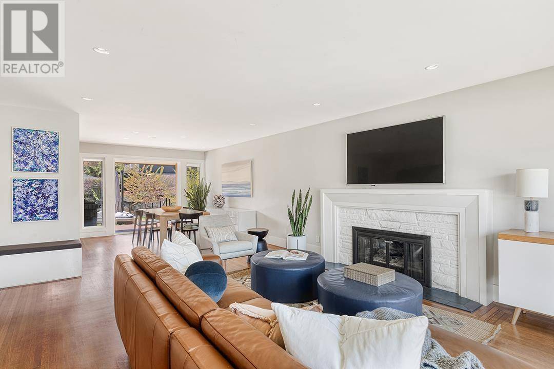 Vancouver, BC V6L2H1,4455 BRAKENRIDGE STREET