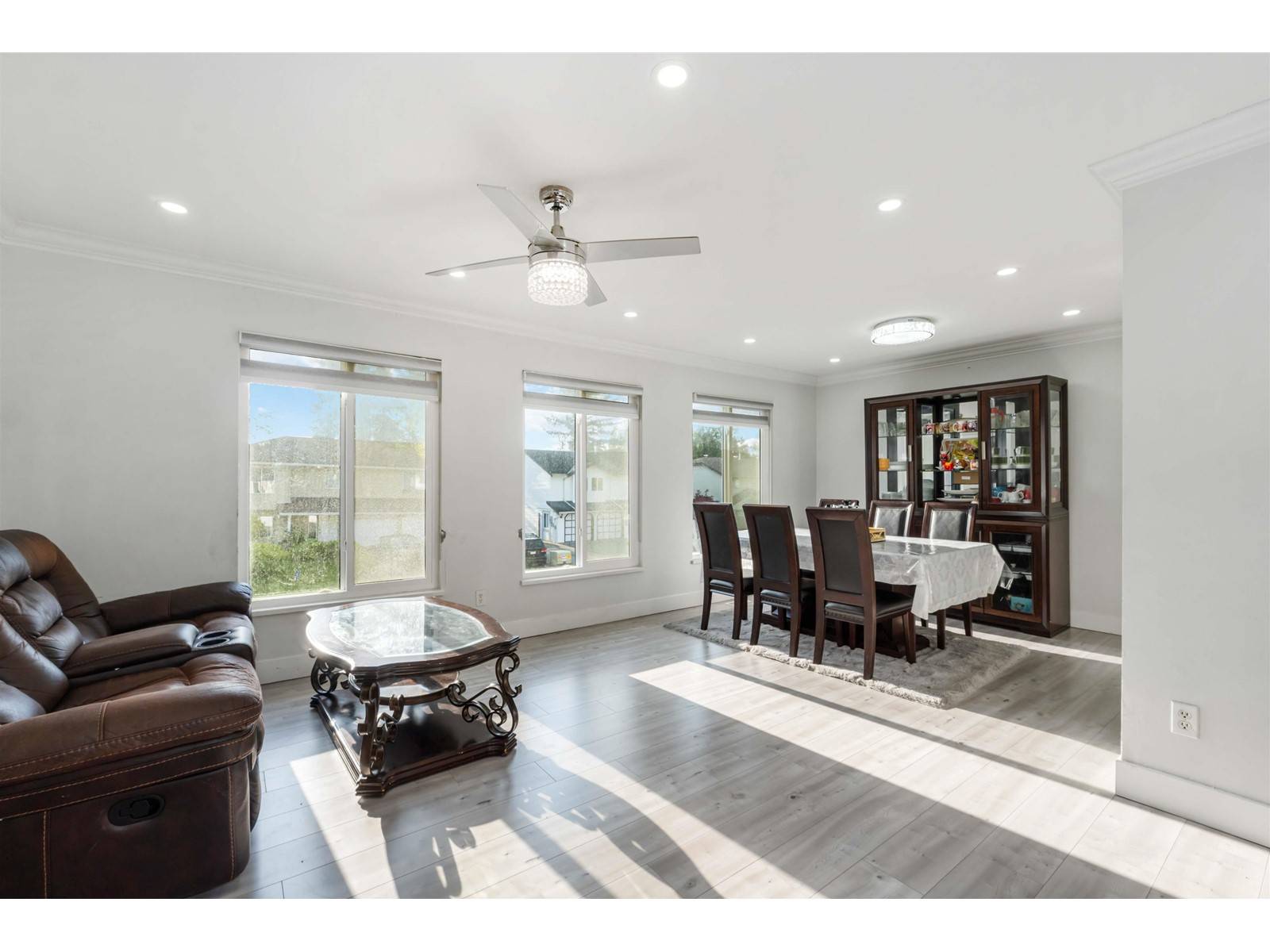 Abbotsford, BC V2T5G4,2706 MITCHELL STREET