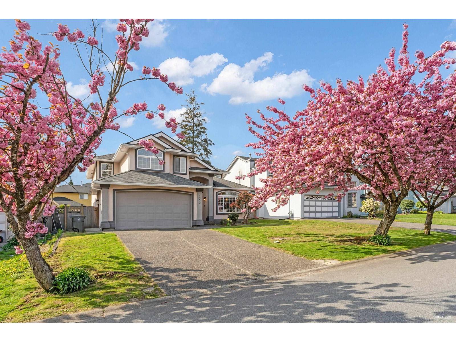 Surrey, BC V4N4S4,15674 101A AVENUE