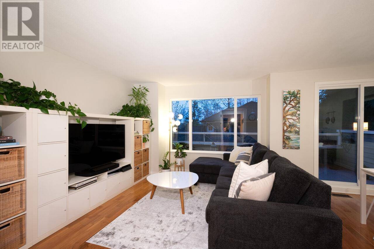 Port Moody, BC V3H4T3,181 RAVINE DR #1
