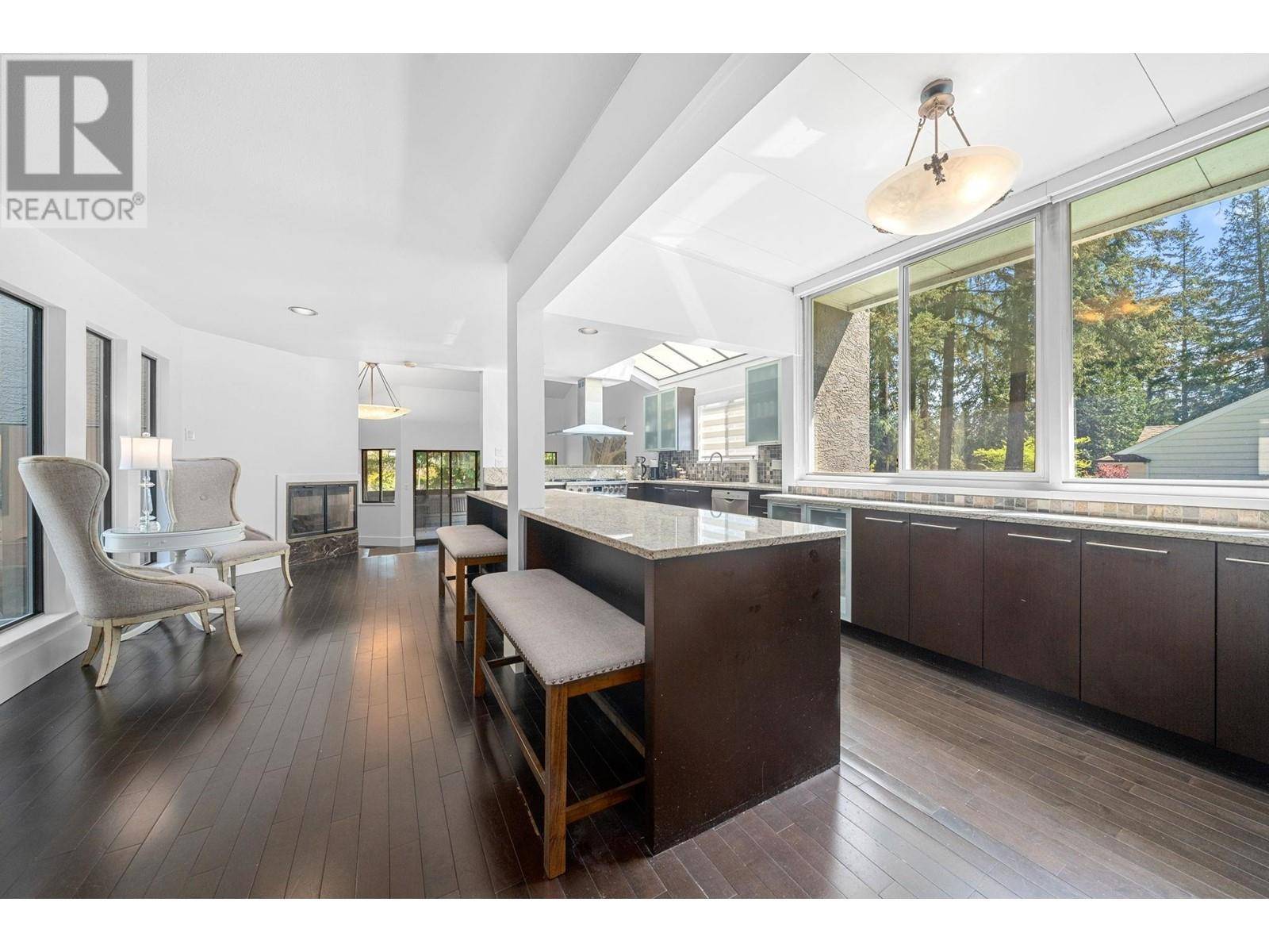 North Vancouver, BC V7R4K4,4869 CAPILANO ROAD