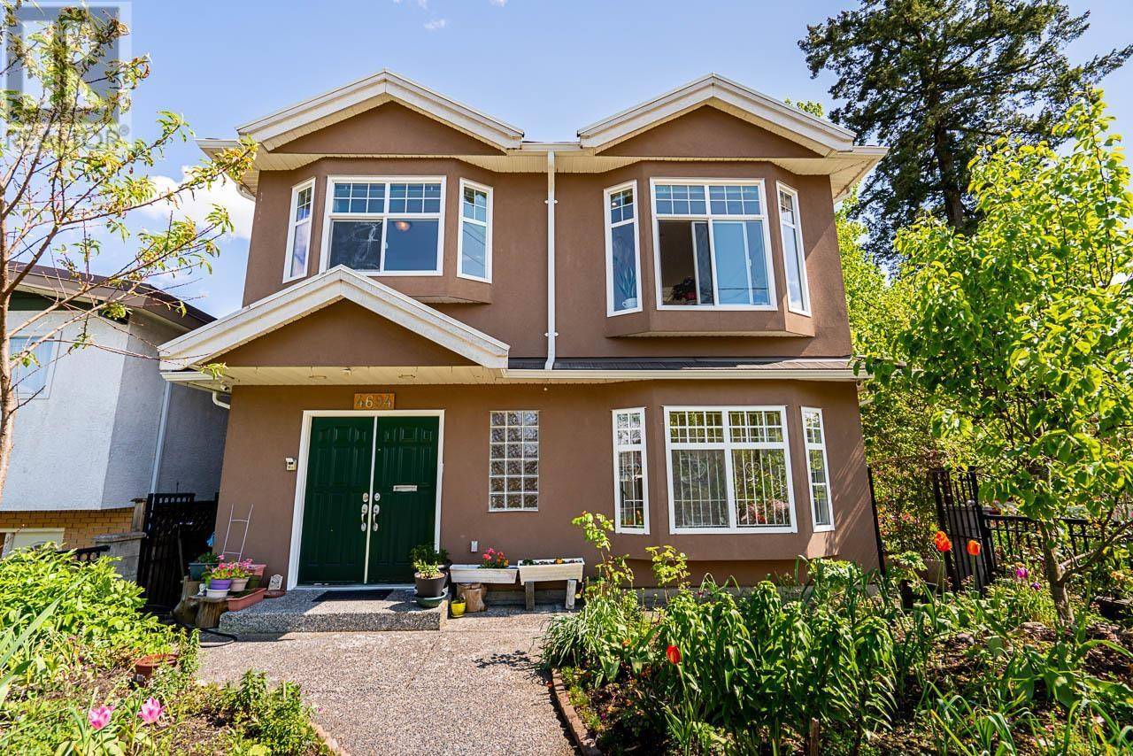 Vancouver, BC V5R4C3,4694 MCHARDY STREET