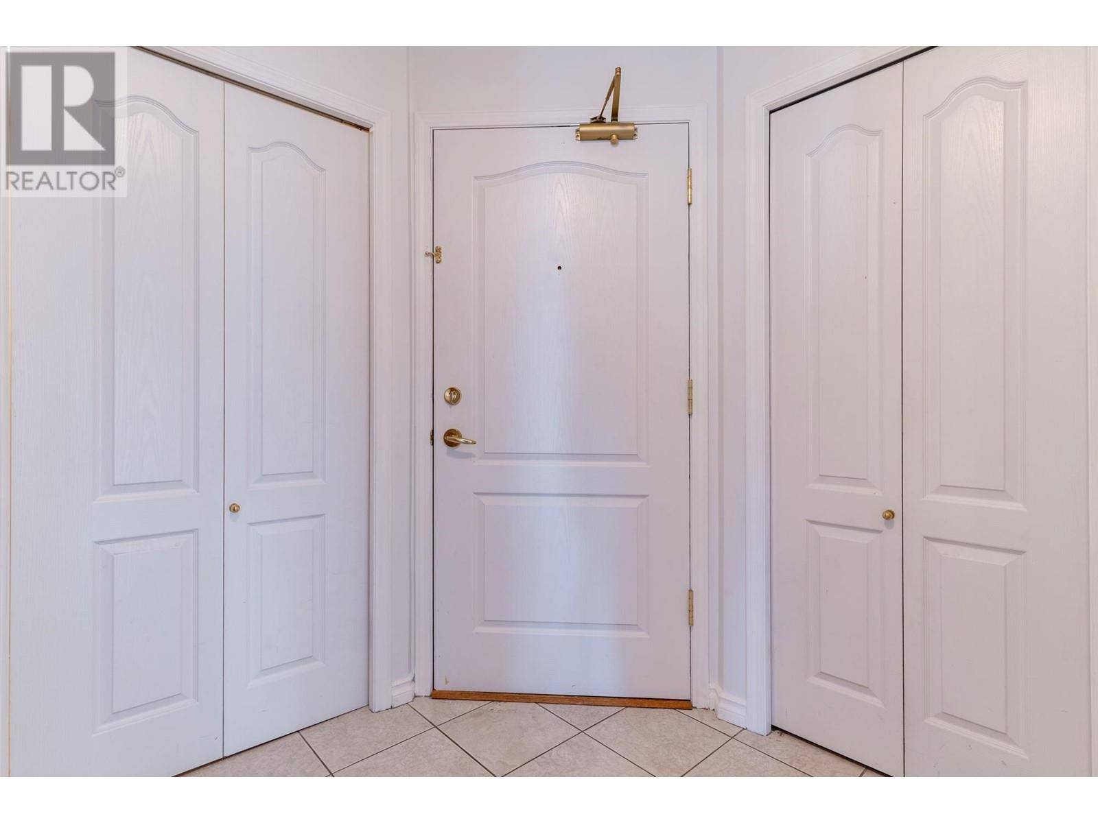 Port Coquitlam, BC V3C6M1,2559 PARKVIEW LN #203