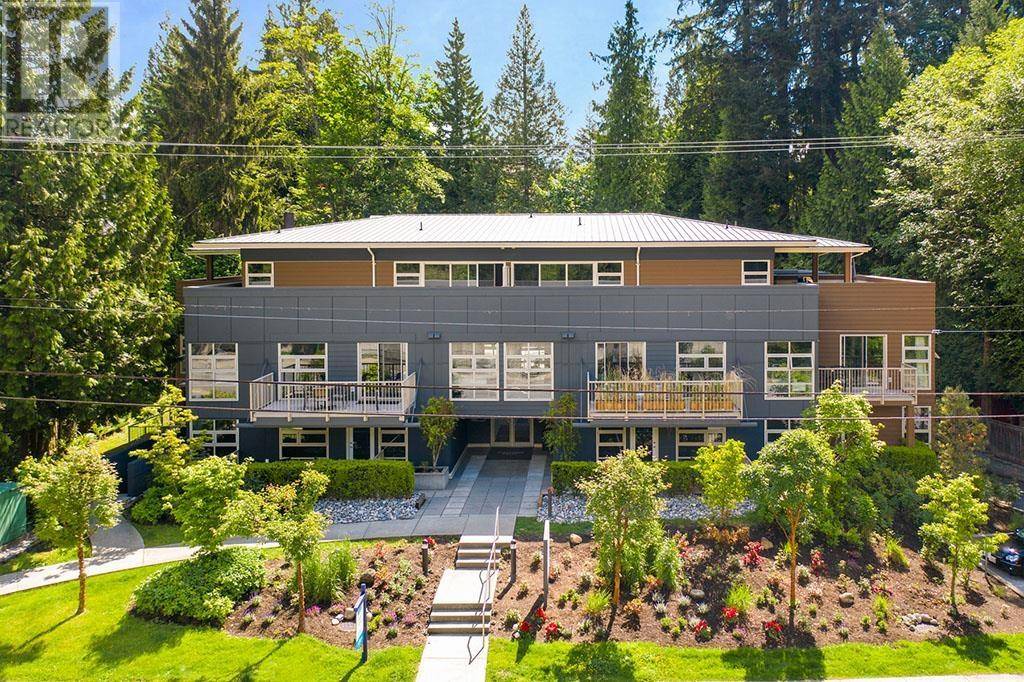 North Vancouver, BC V7R4H5,2832 CAPILANO RD #PH1
