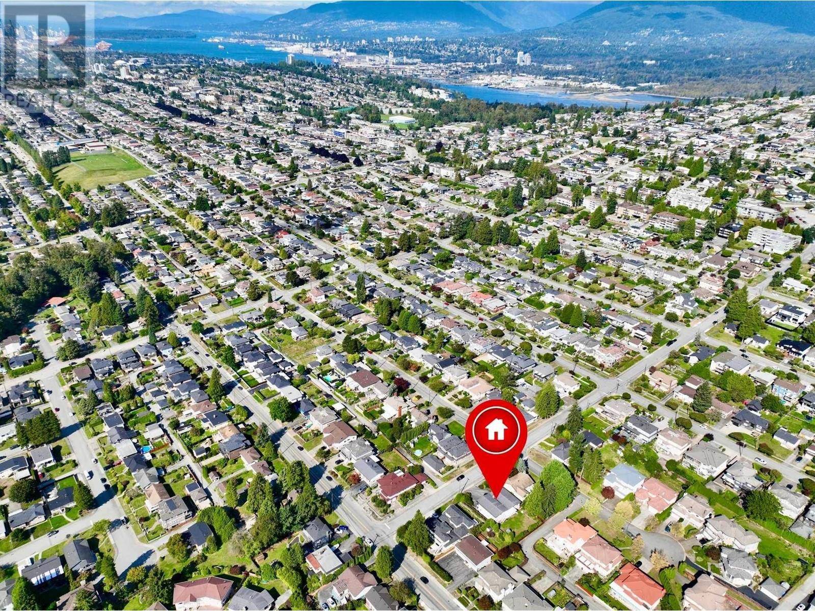 Burnaby, BC V5B3R6,938 HOWARD AVENUE
