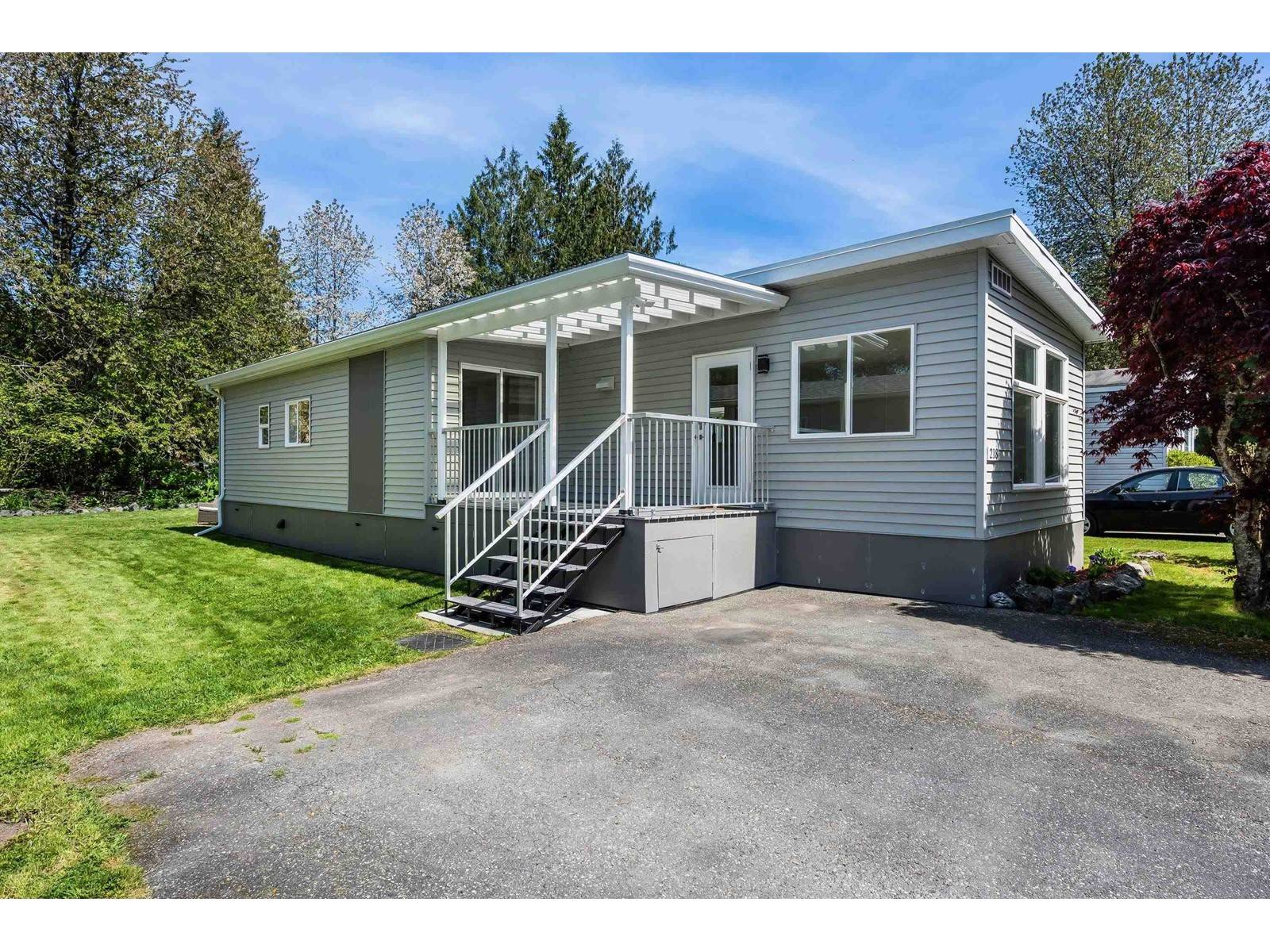 Cultus Lake, BC V2R5A9,45835 SLEEPY HOLLOW RD #218