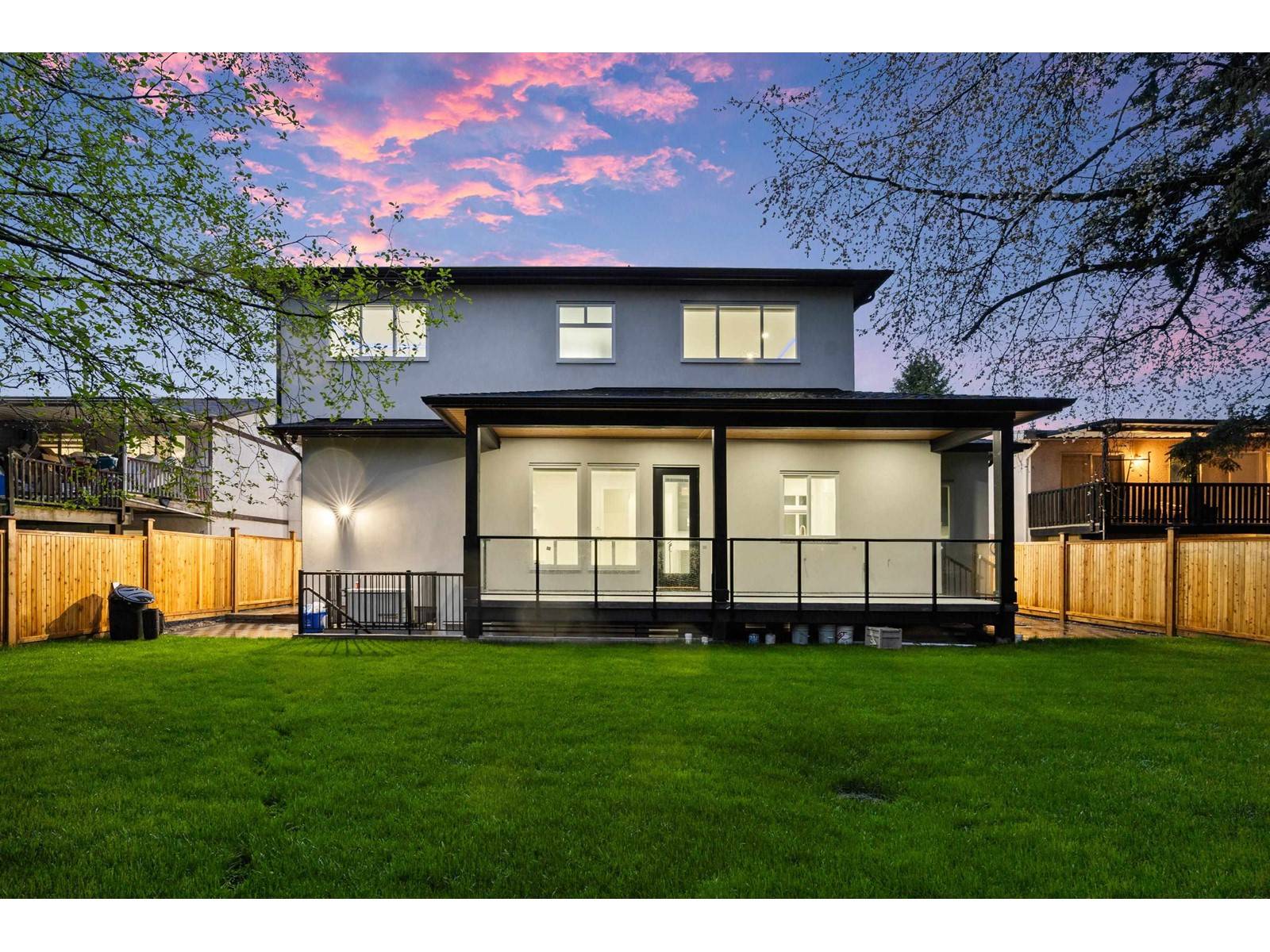 Delta, BC V4C6P2,9336 119A STREET