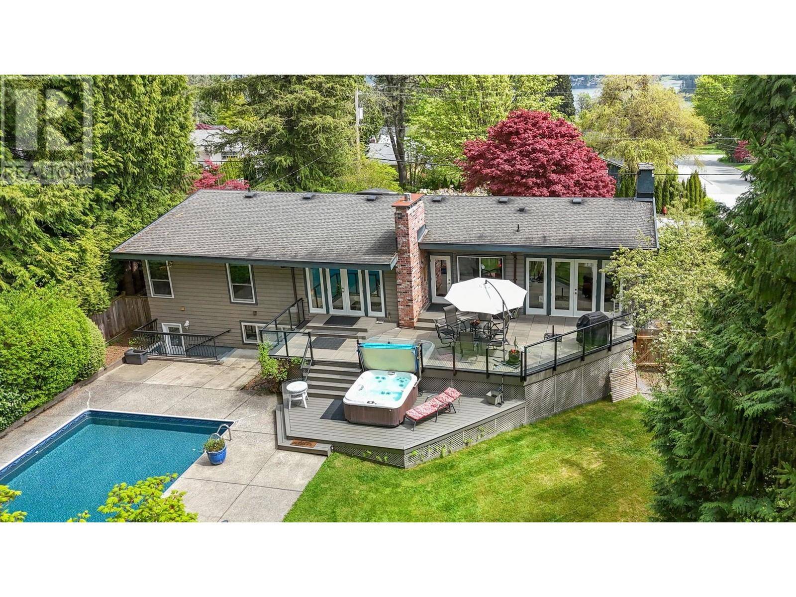 North Vancouver, BC V7G1Z5,871 FAIRWAY DRIVE