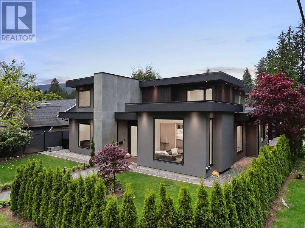 North Vancouver, BC V7R1L2,1200 BEDFORD COURT