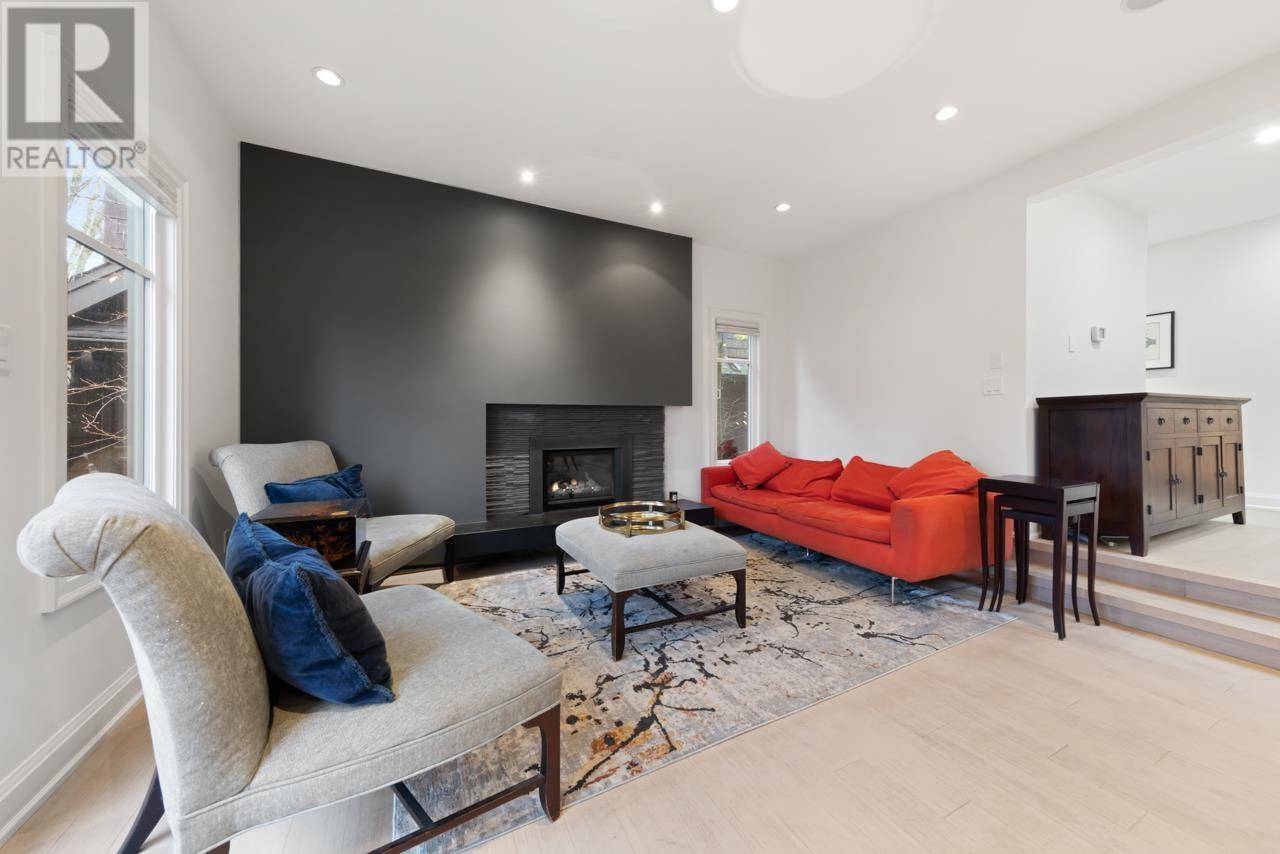 Vancouver, BC V6R4K6,2950 TOLMIE STREET