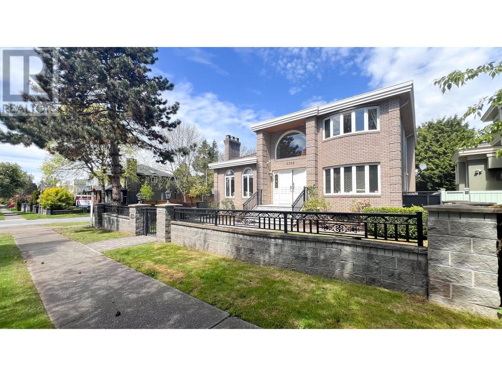 Vancouver, BC V6L1J6,2389 W 21ST AVENUE
