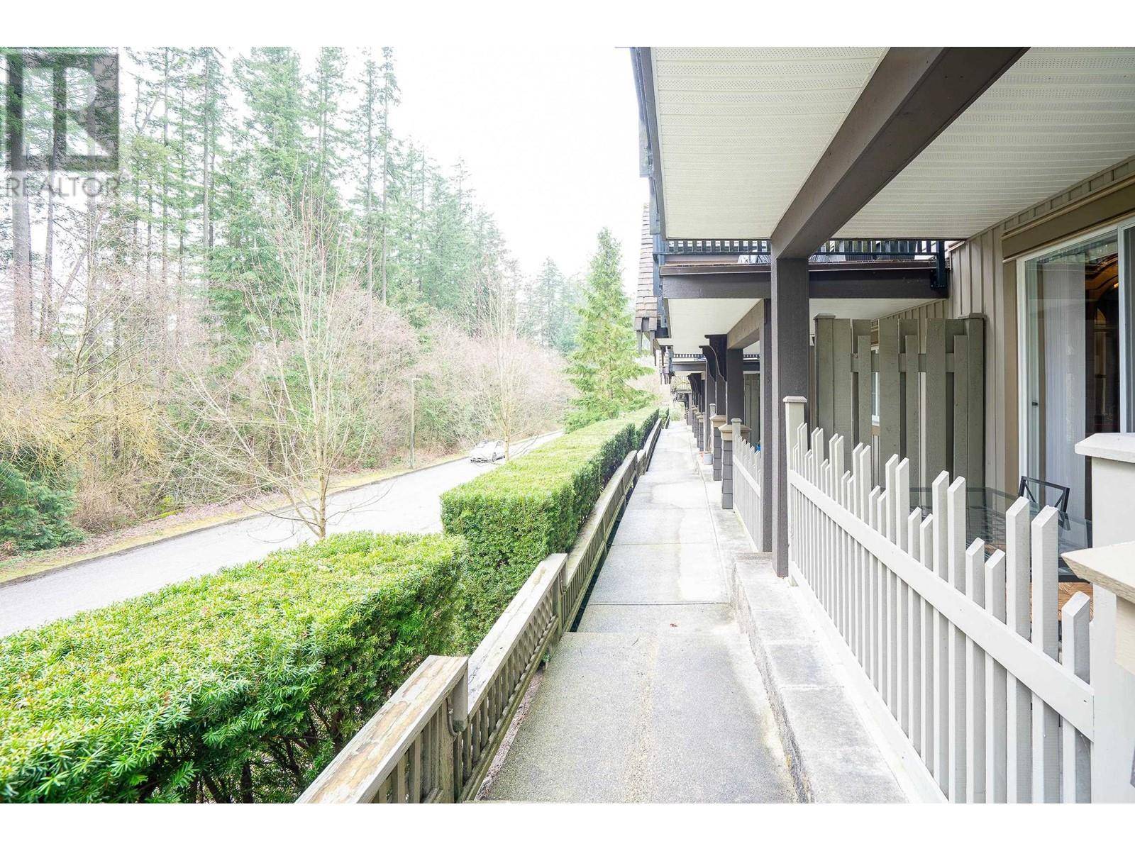 Port Moody, BC V3H5M2,2200 PANORAMA DR #1