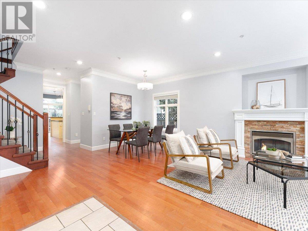 West Vancouver, BC V7W2E9,6350 DOUGLAS STREET