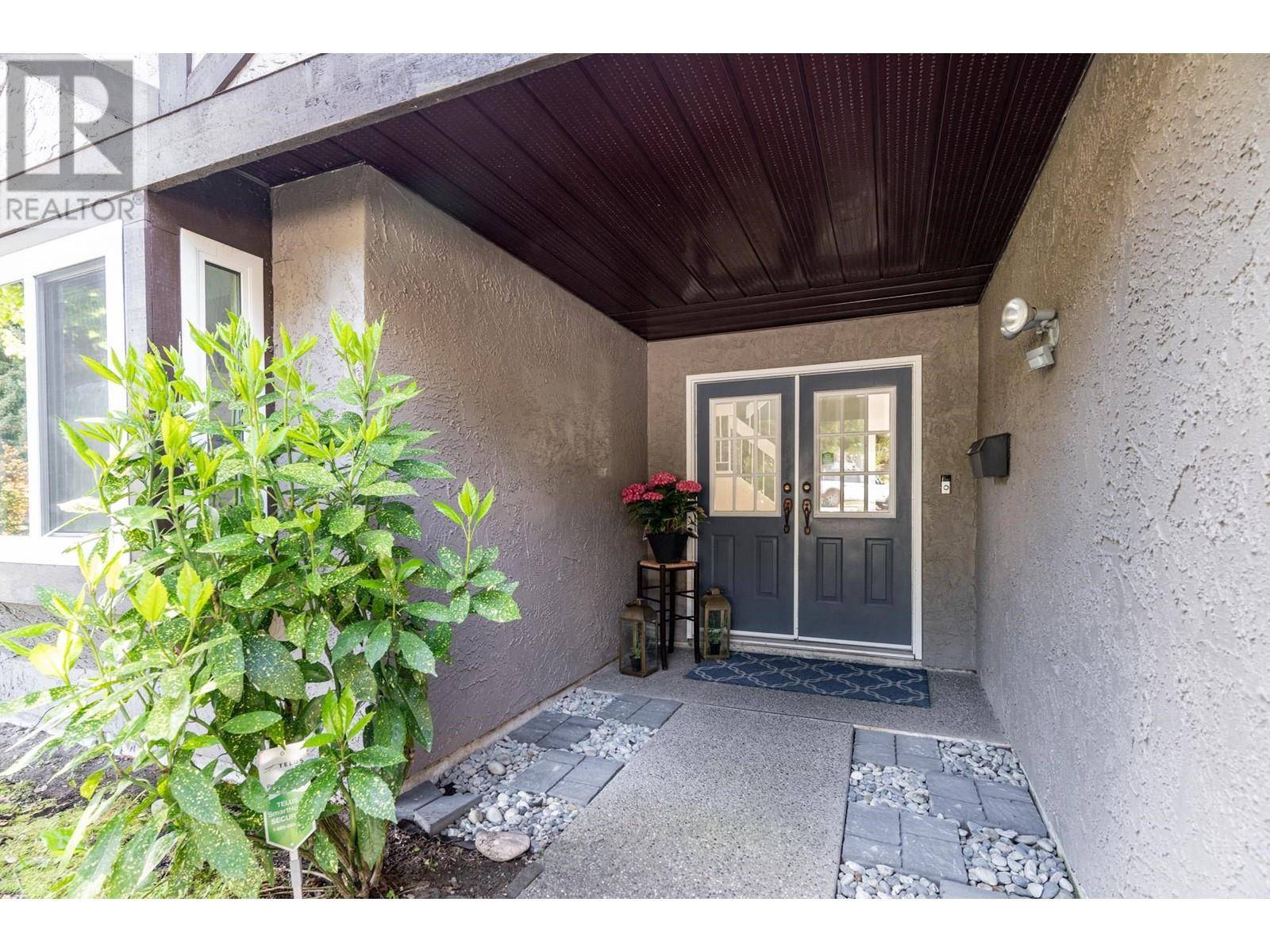 Port Moody, BC V3H4A6,1502 FERNWOOD PLACE