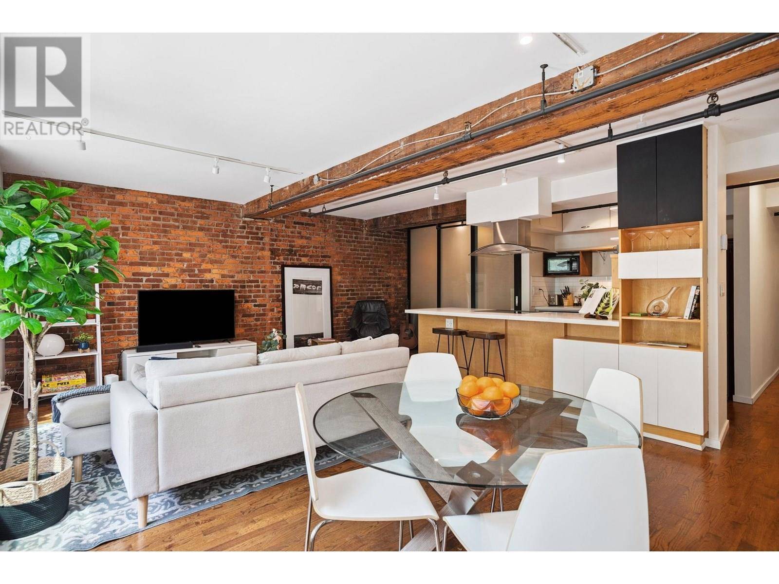 Vancouver, BC V6A1B5,150 ALEXANDER ST #203