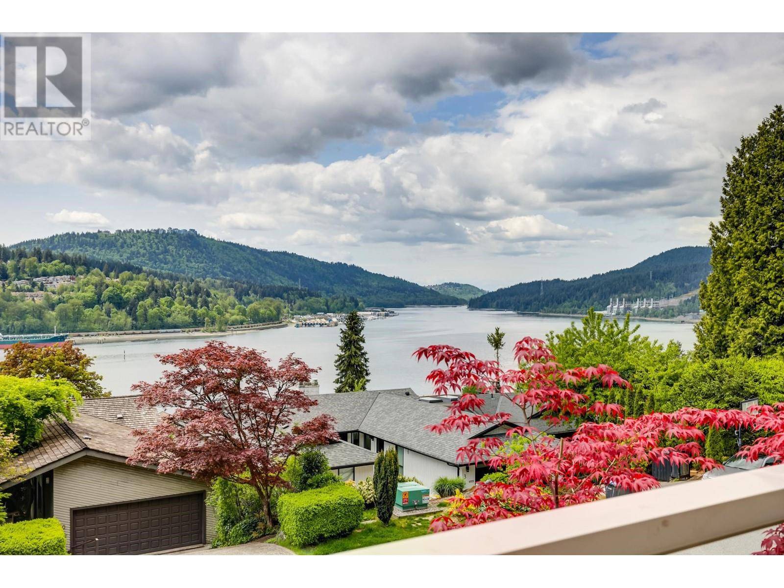 Port Moody, BC V3H3R4,31 AXFORD BAY