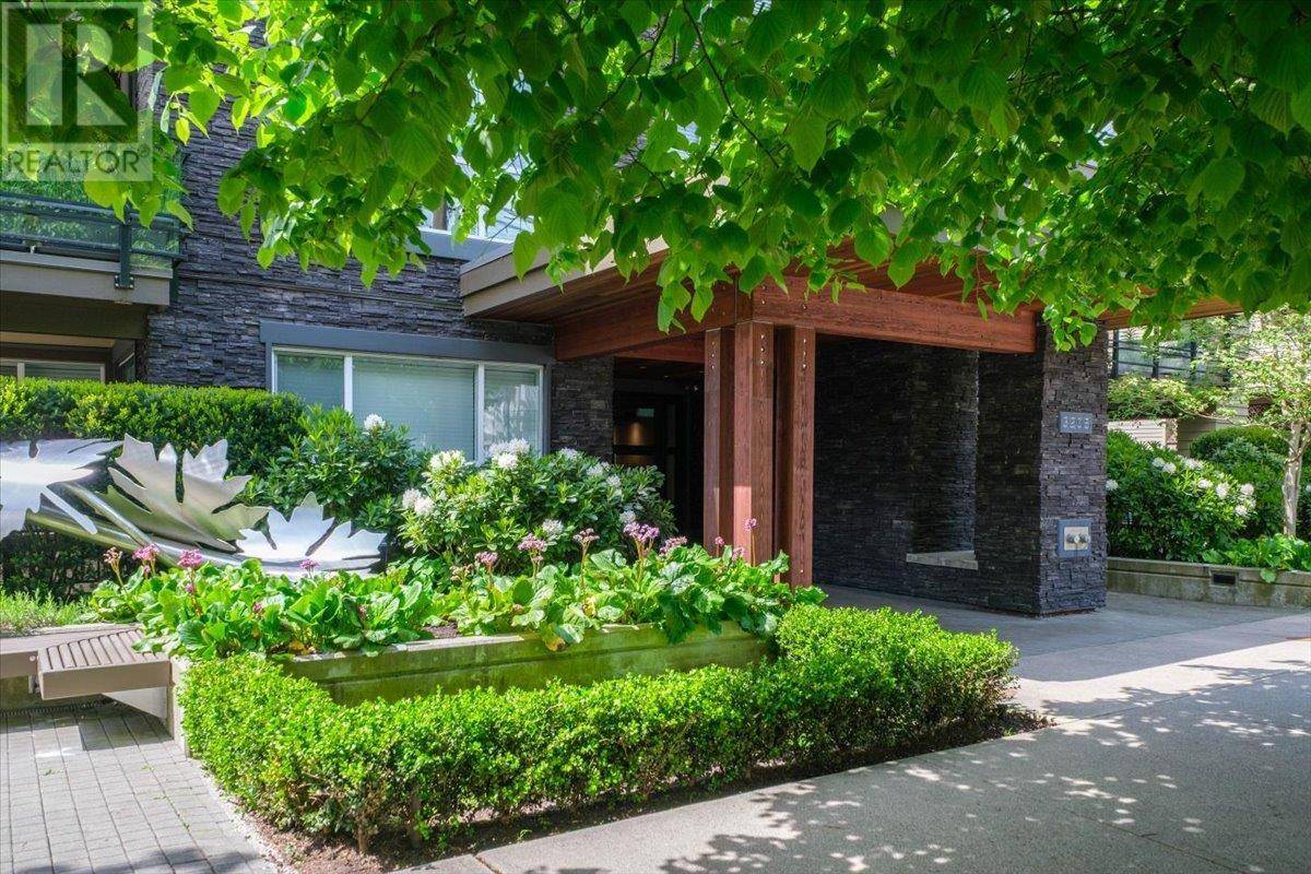 North Vancouver, BC V7K0A3,3205 MOUNTAIN HWY #118
