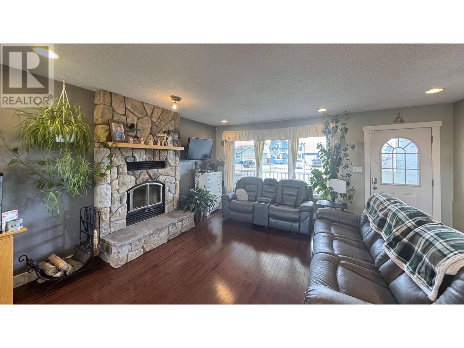 Fort St. John, BC V1J0C3,8720 114 AVENUE