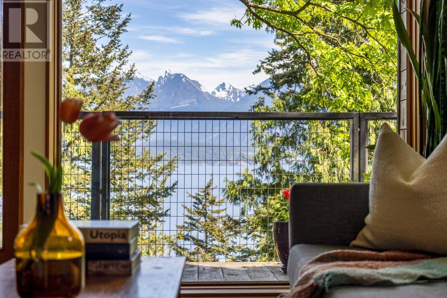 Bowen Island, BC V0N1G1,1283 PARK ROAD