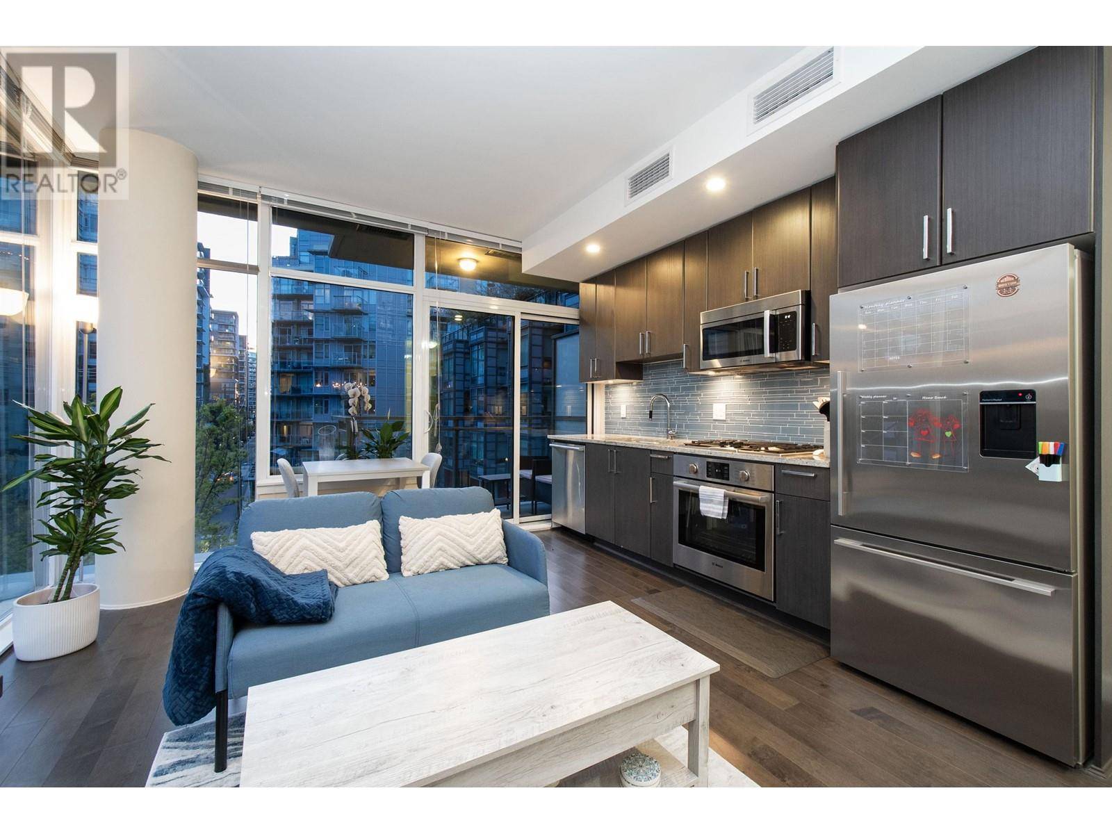 Vancouver, BC V5Y0K3,38 West 1ST AVE #504