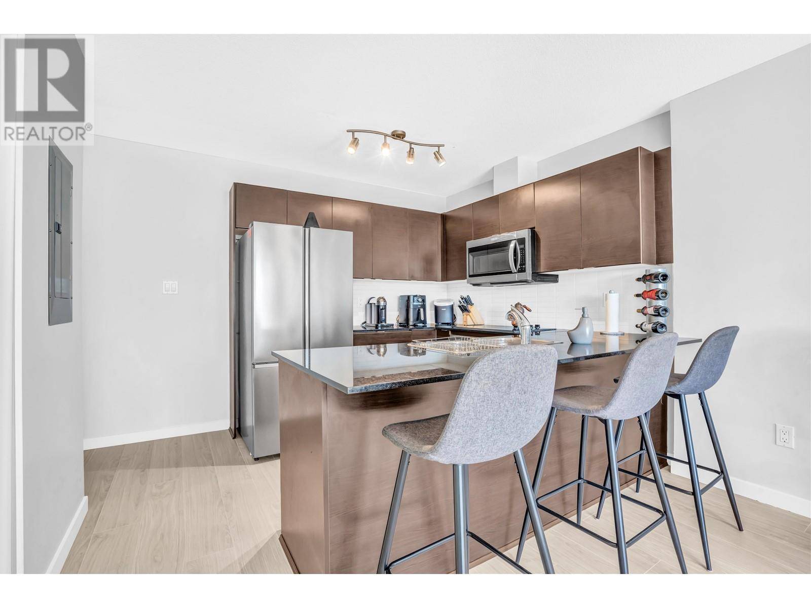Burnaby, BC V5C0A2,4182 DAWSON ST #1501
