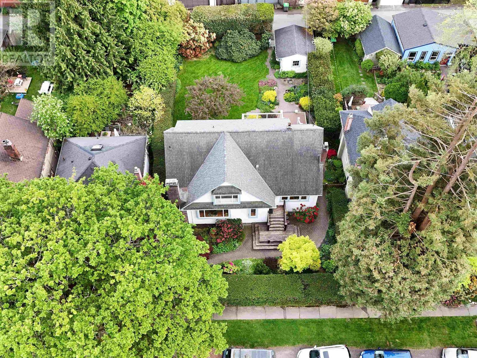 Vancouver, BC V6R2Y6,4620 W 14TH AVENUE