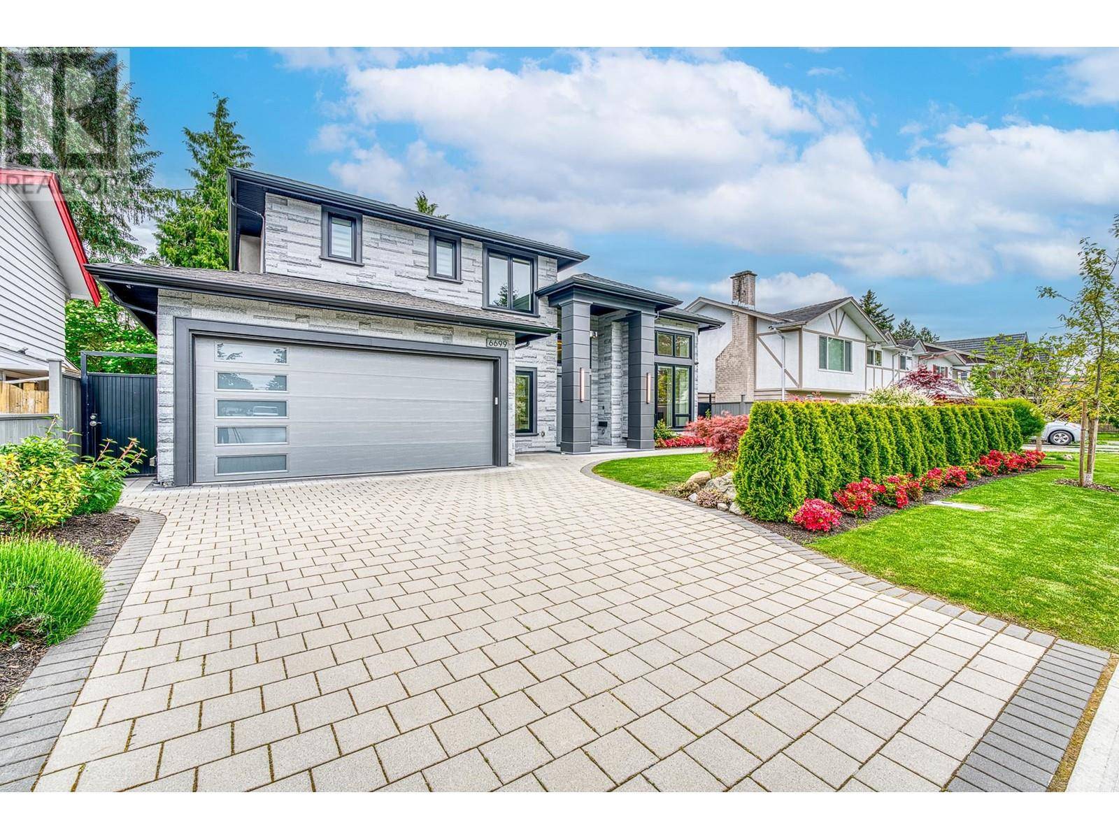 Richmond, BC V7C2S7,6699 AZURE ROAD