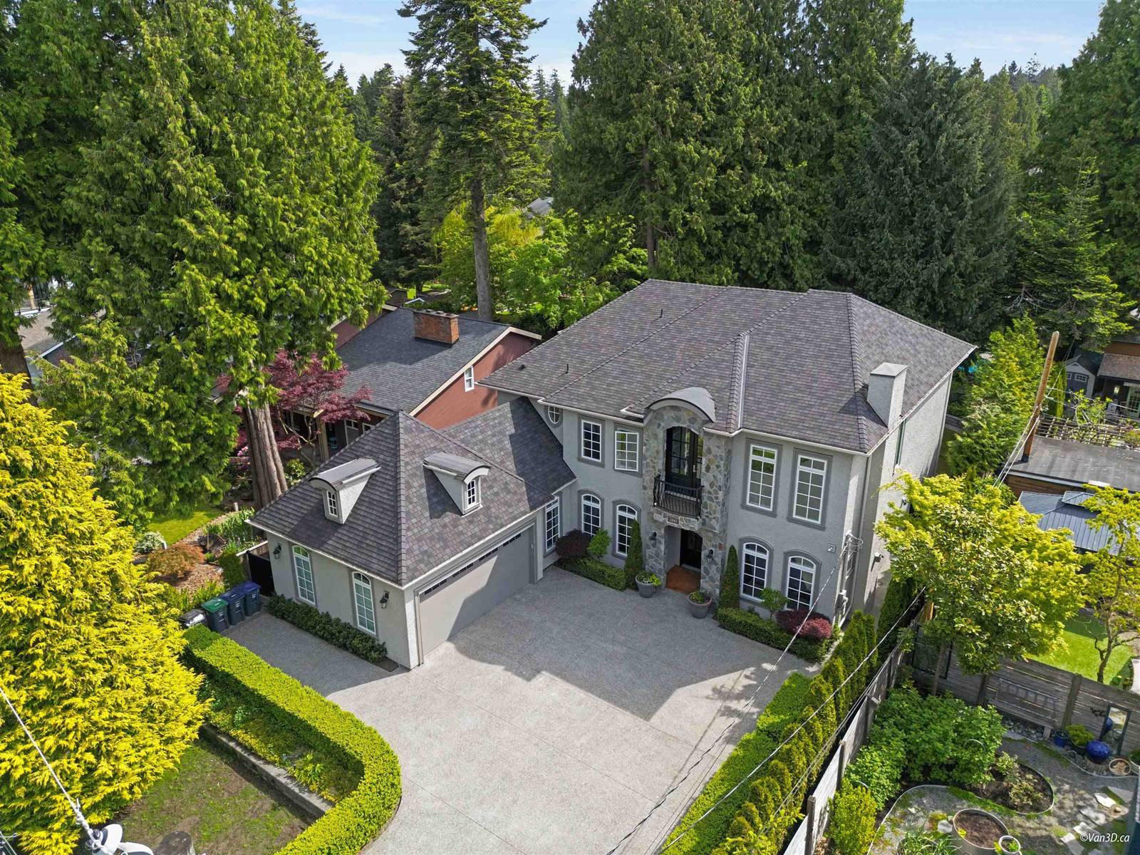 Surrey, BC V4A3L4,2340 CHRISTOPHERSON ROAD