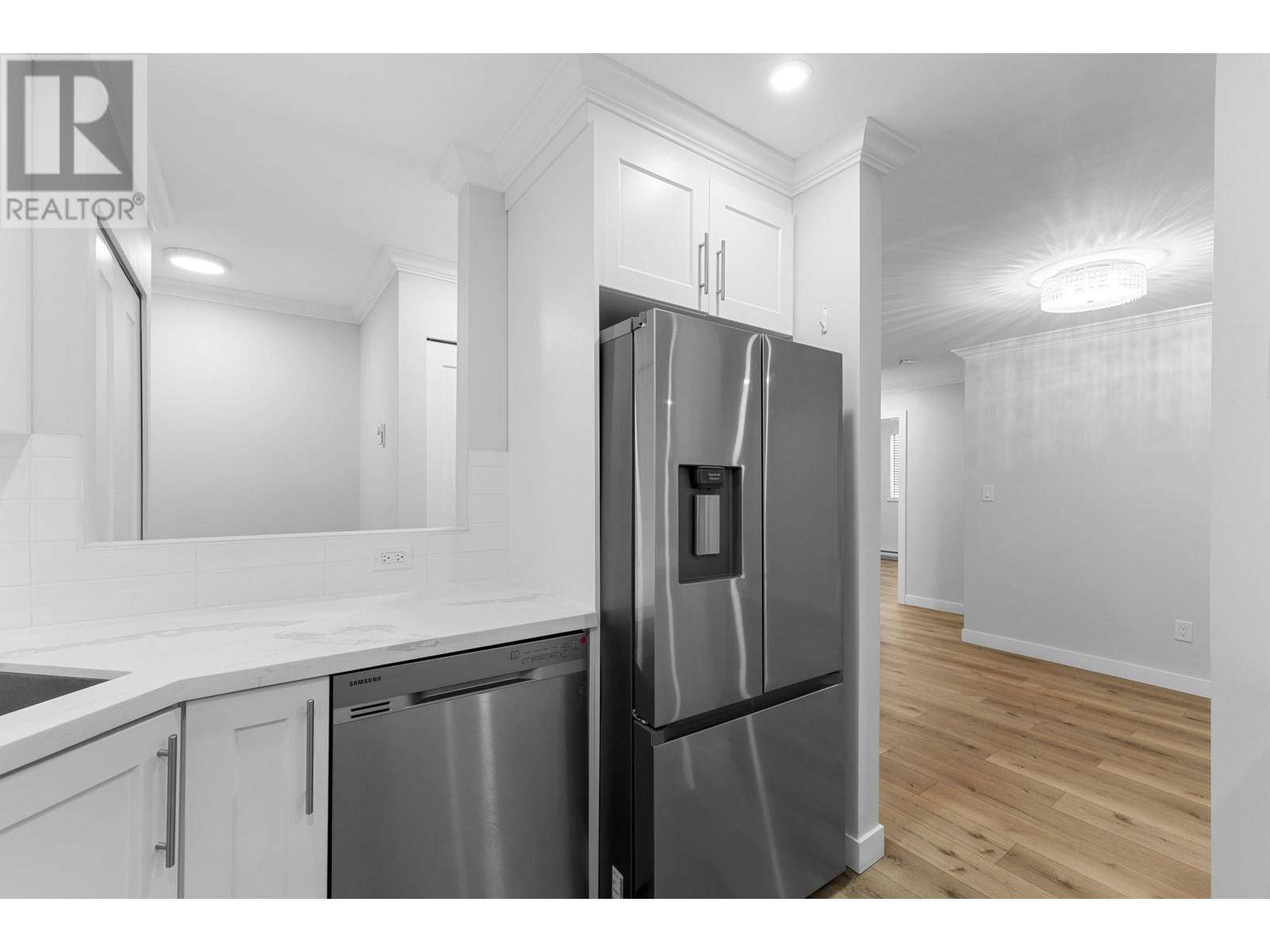 Burnaby, BC V3J7K2,9152 SATURNA DR #102