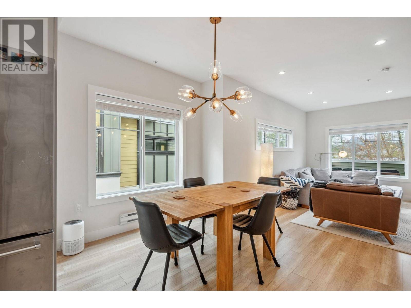 Port Moody, BC V3H0M6,80 ELGIN ST #207