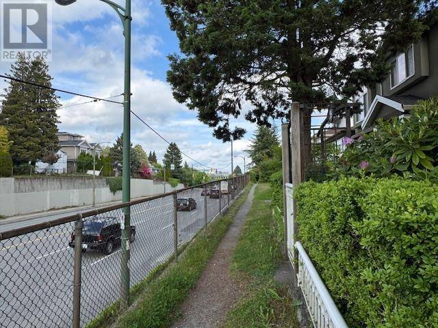 Vancouver, BC V5Y2R9,56 W 41ST AVENUE
