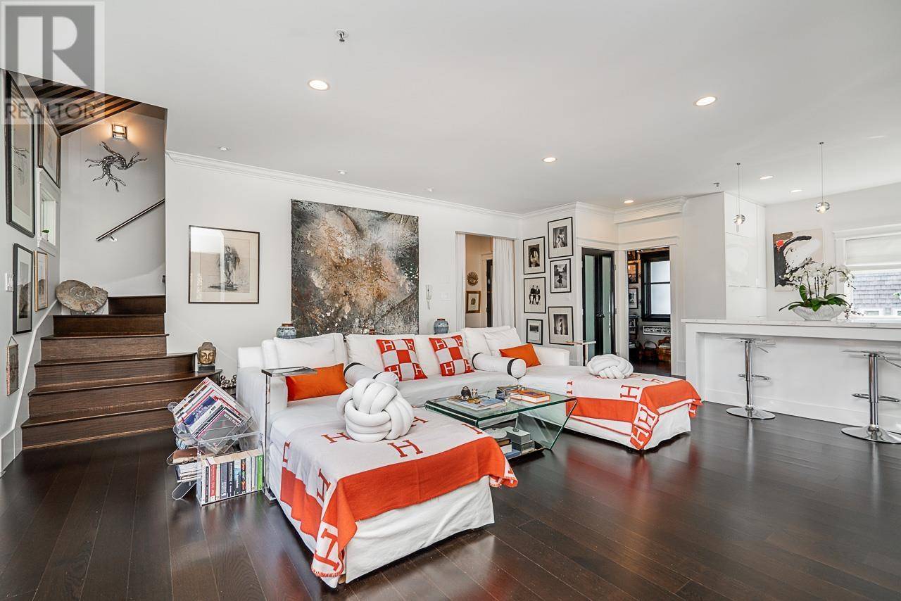 Vancouver, BC V6J2T2,1638 MATTHEWS AVENUE