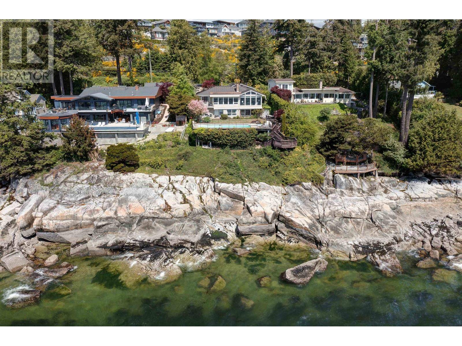 Sechelt, BC V0N3A7,5951 SUNSHINE COAST HIGHWAY