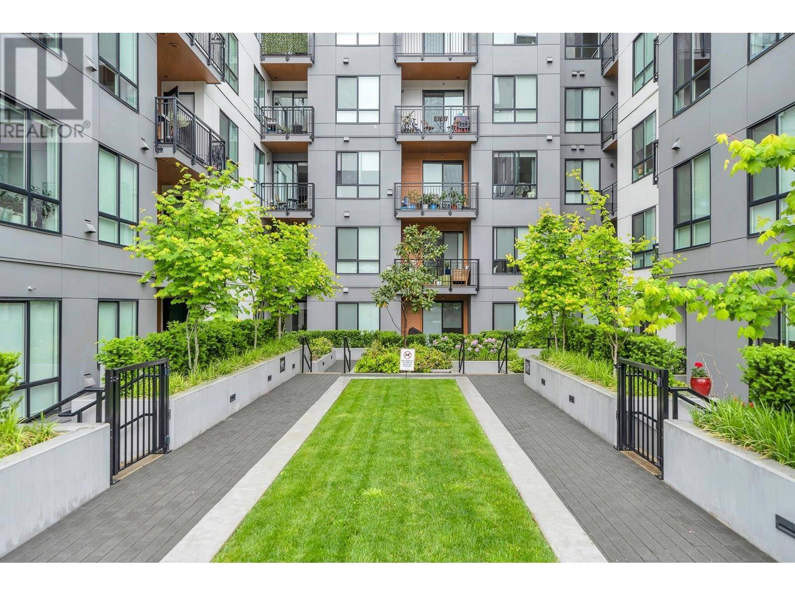 Port Moody, BC V3H0L9,3131 MURRAY ST #307