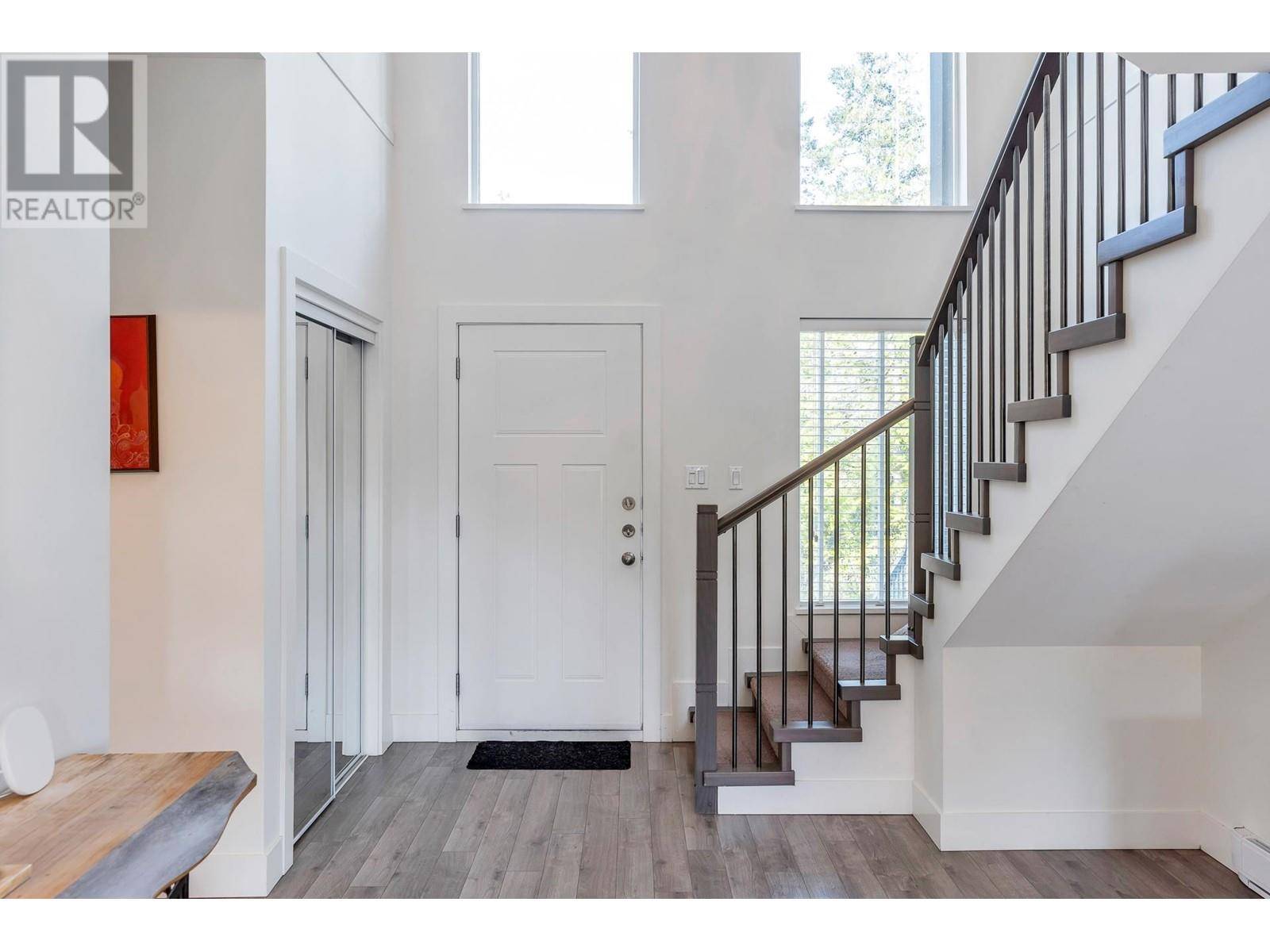 Halfmoon Bay, BC V7Z1G9,9431 STEPHENS WAY