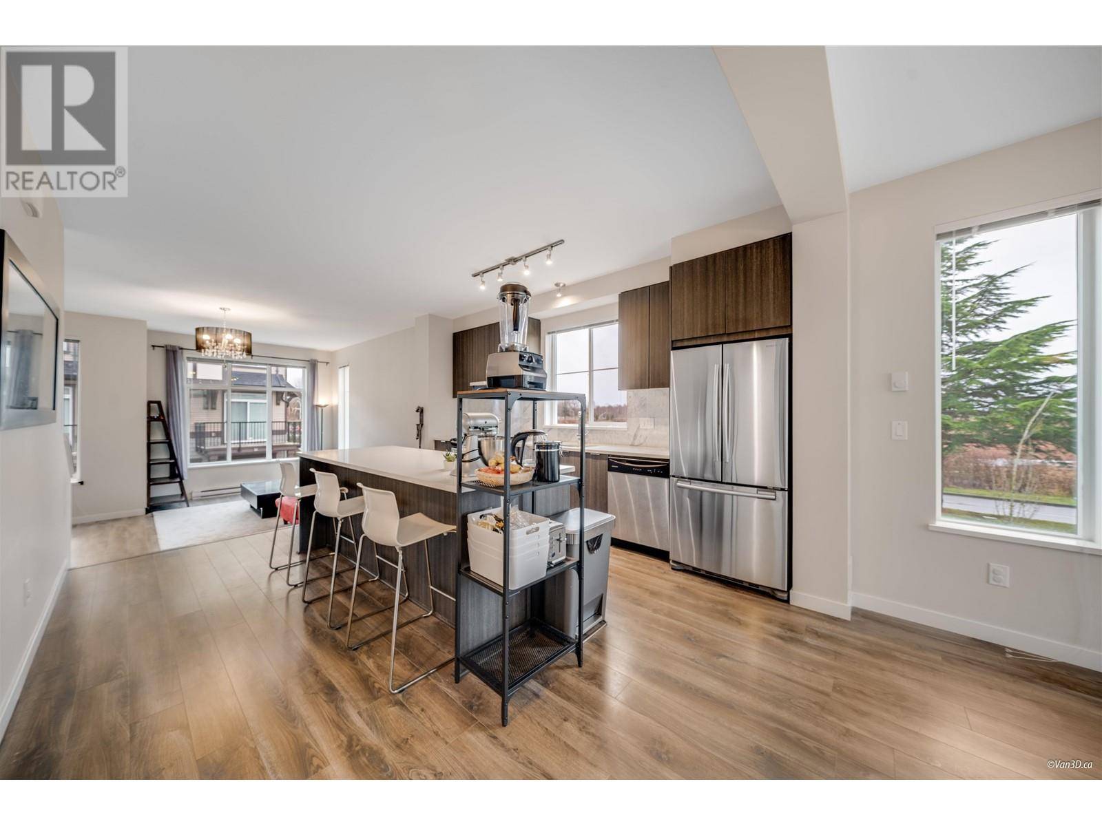 Richmond, BC V6X0M4,9728 ALEXANDRA RD #25