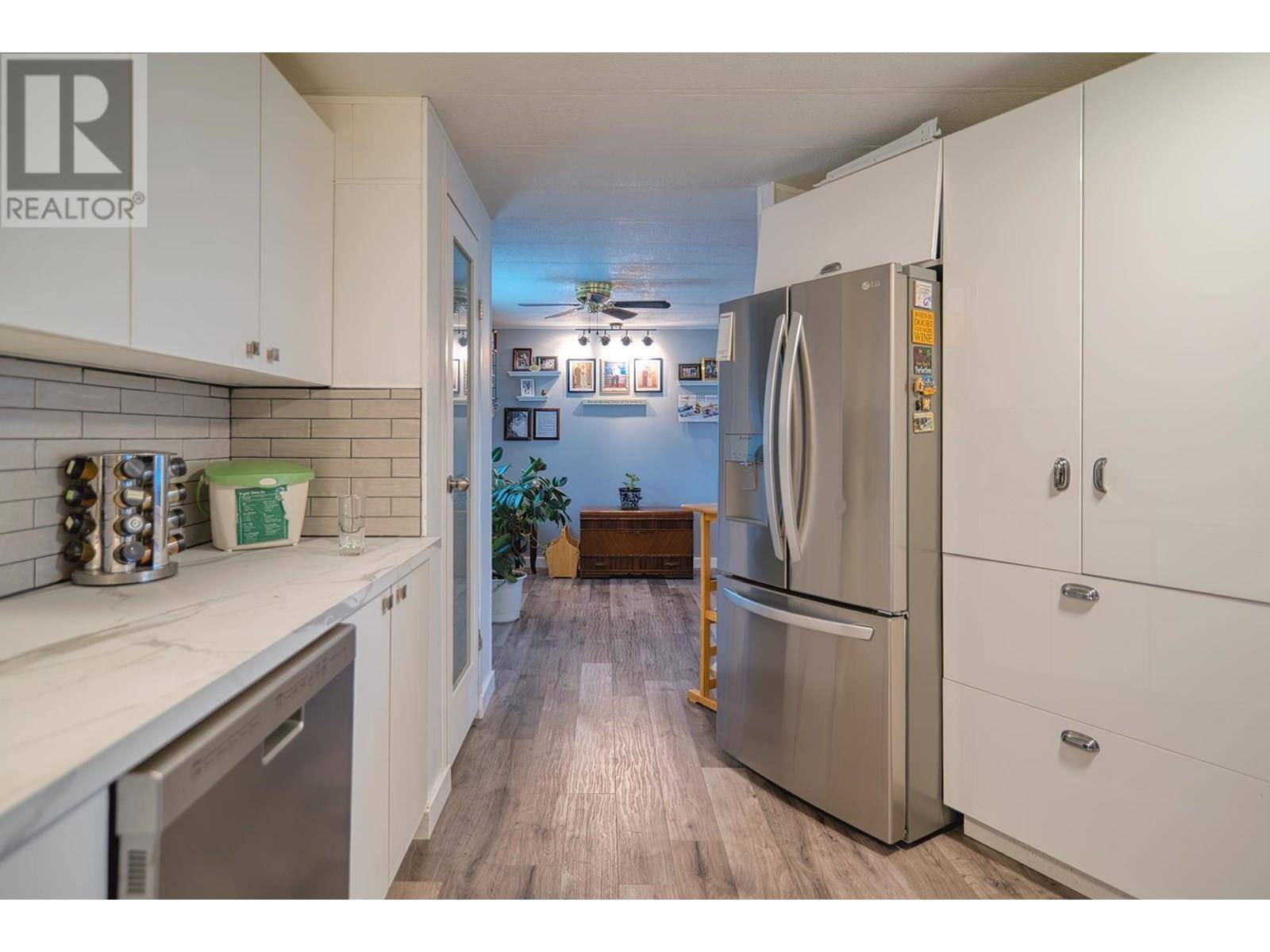 Sechelt, BC V7Z0C1,5218 SUNSHINE COAST HIGHWAY
