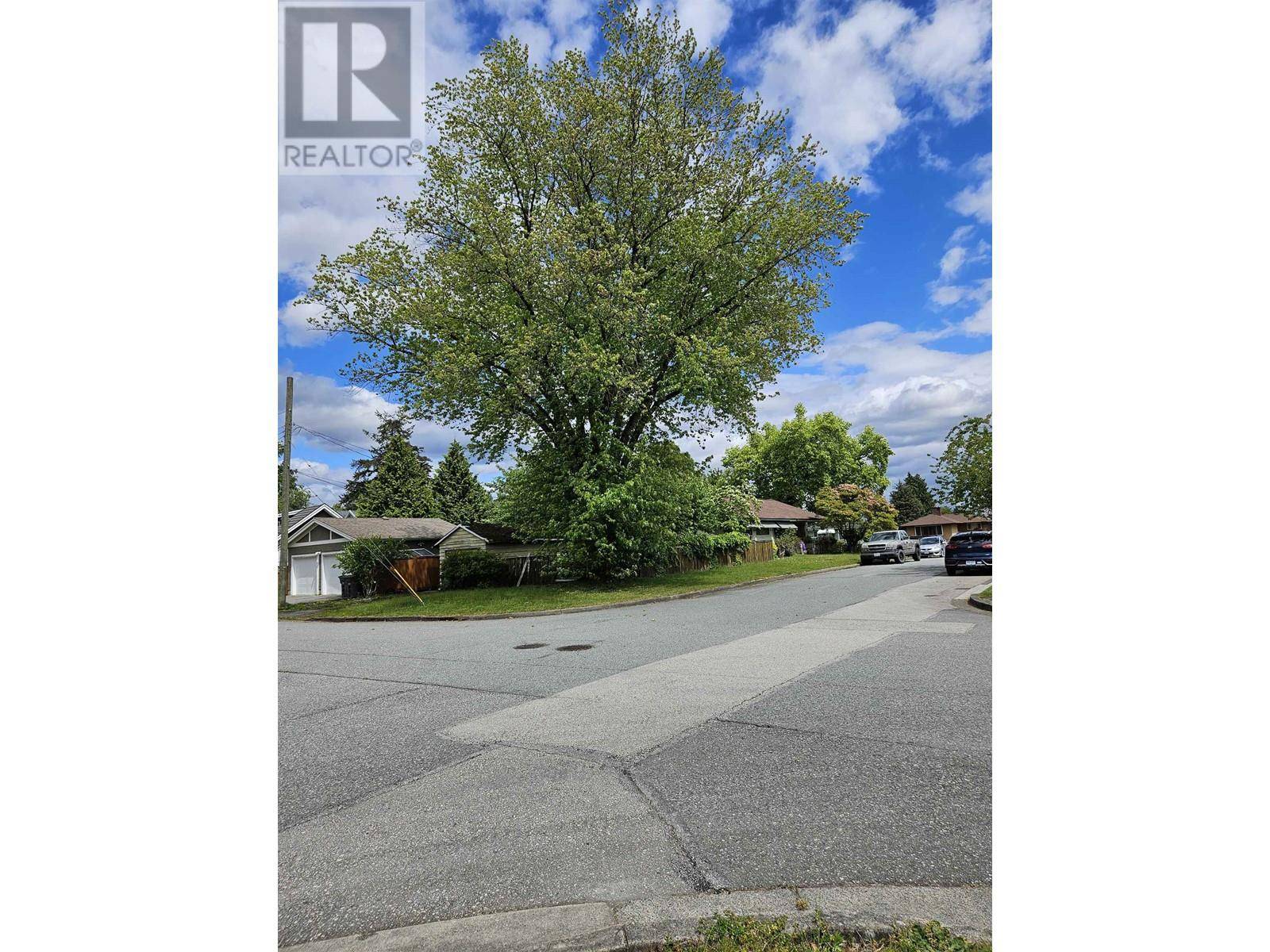 Vancouver, BC V5R1G9,3625 E 24TH AVENUE