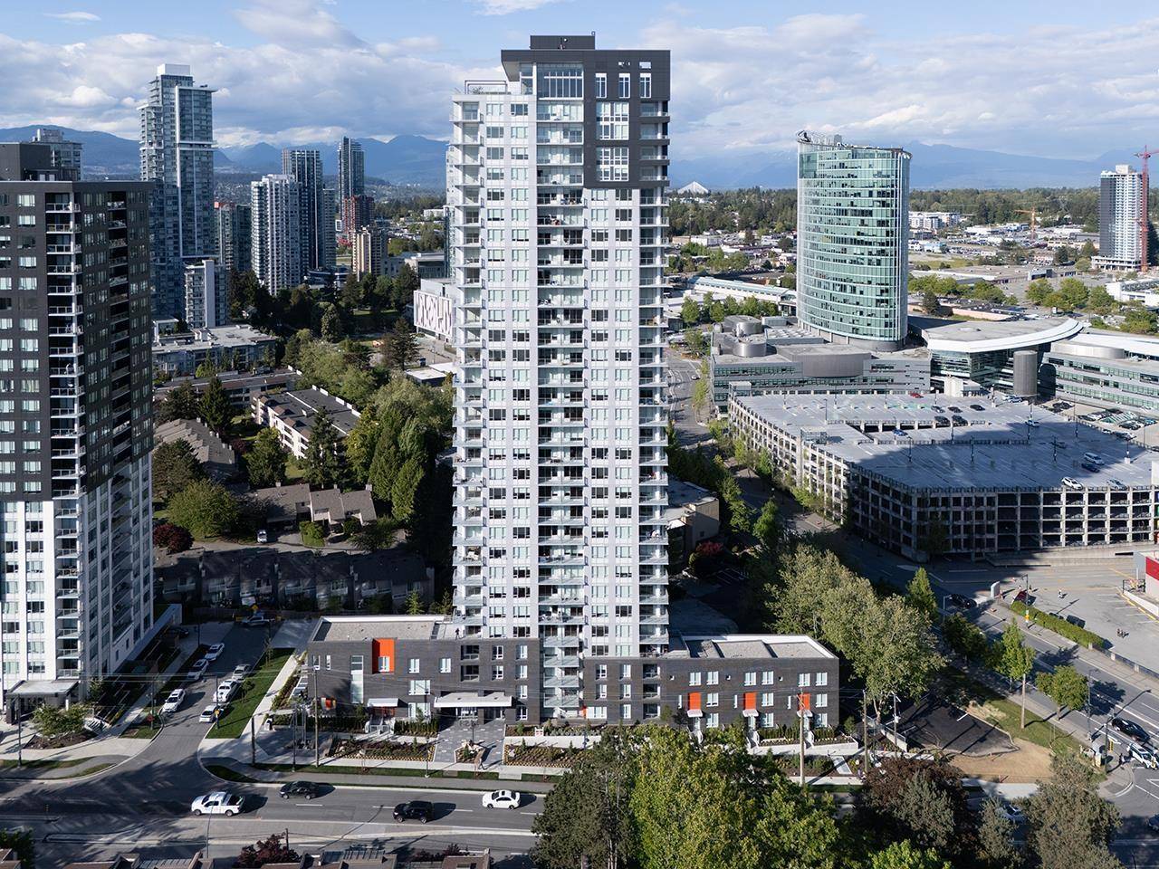 Surrey, BC V0V0V0,13387 OLD YALE #TH2
