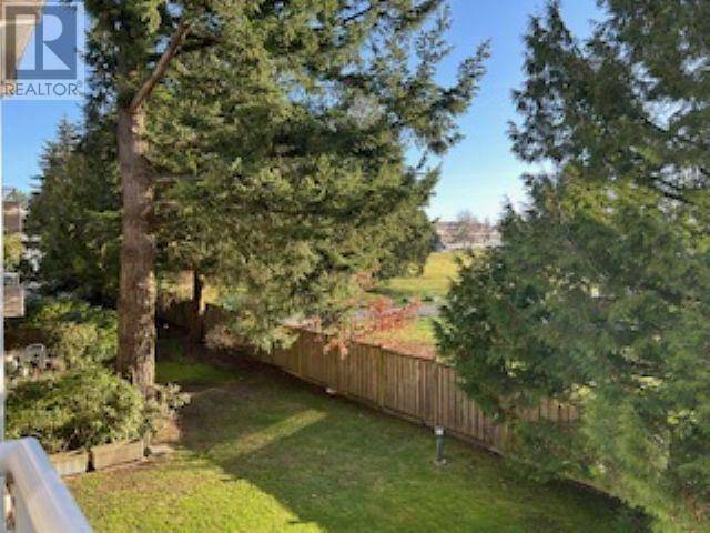Burnaby, BC V5J4J6,7368 ROYAL OAK AVE #207