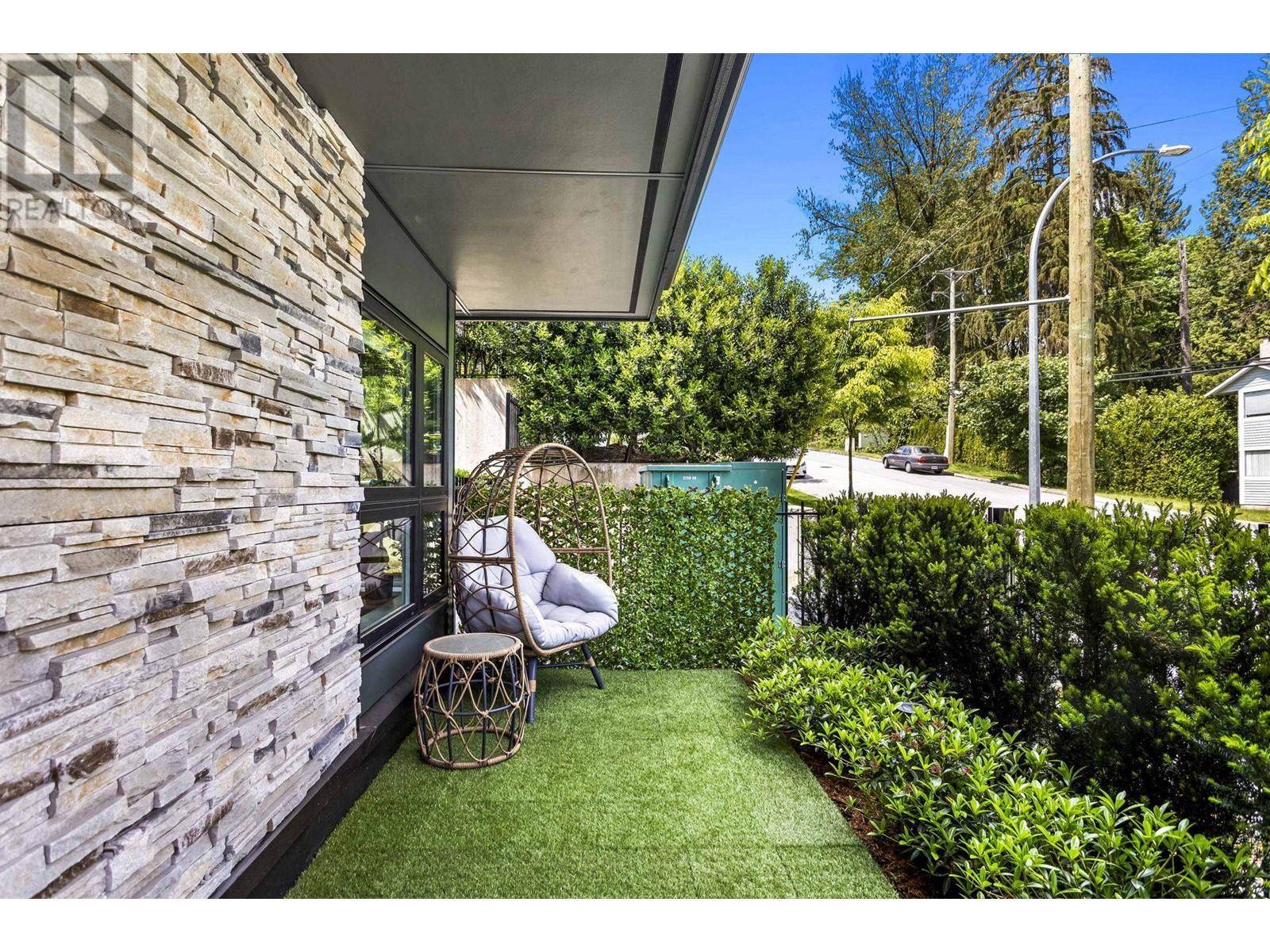 Port Moody, BC V3H0N2,50 SEAVIEW DR #1