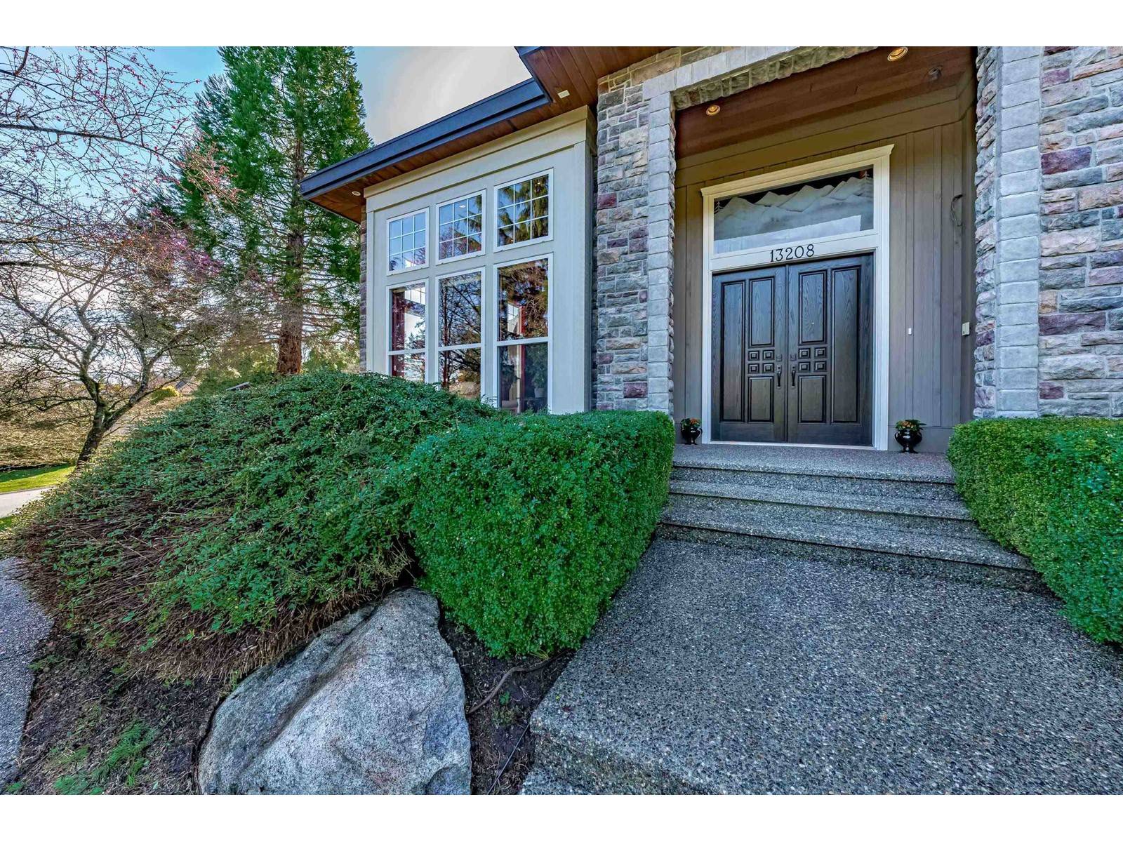 Surrey, BC V4A9W5,13208 23A AVENUE