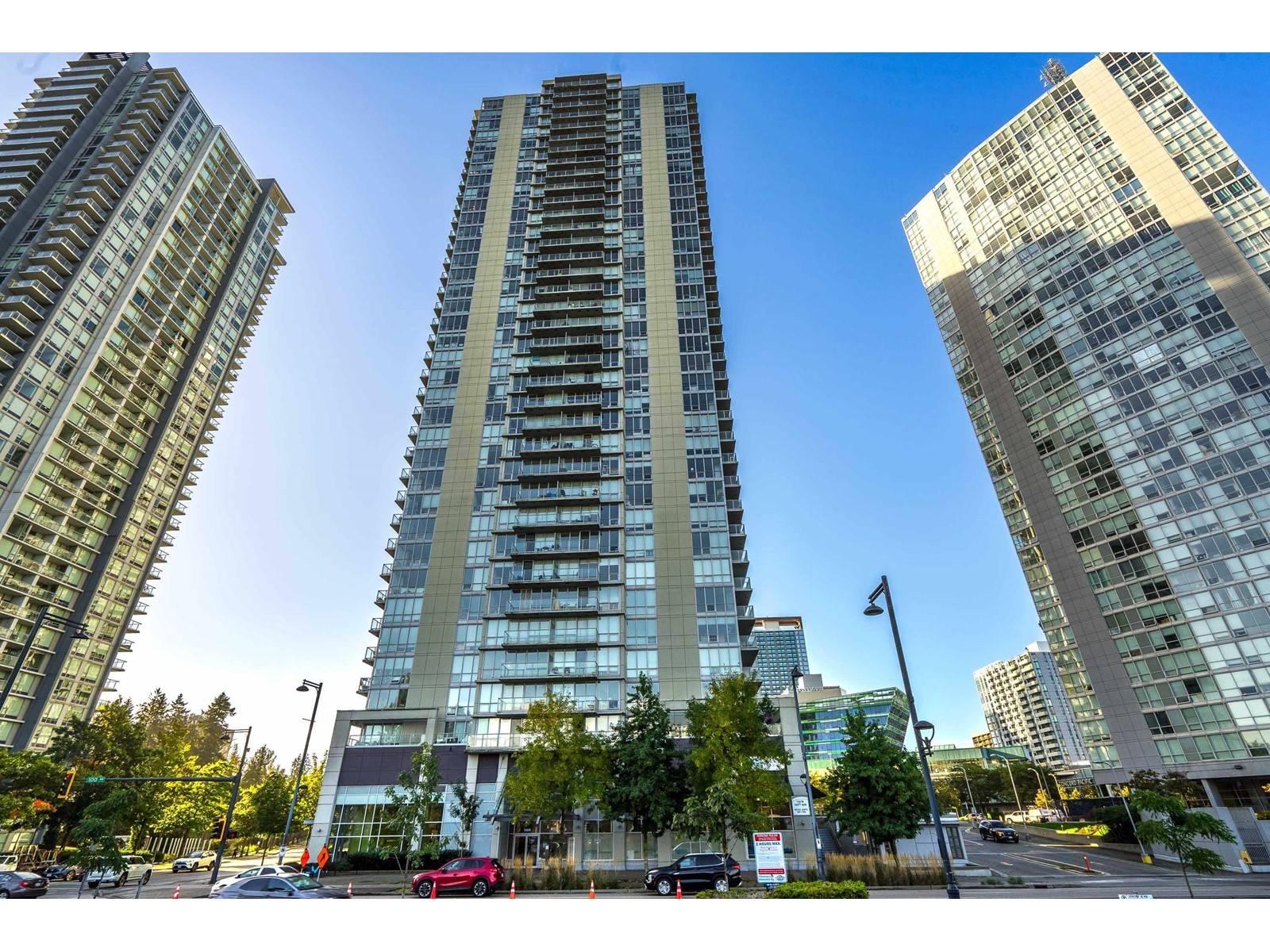 Surrey, BC V3T0G5,13688 100 #2405